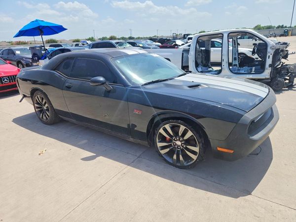 2014 DODGE CHALLENGER SRT — Passenger 3/4