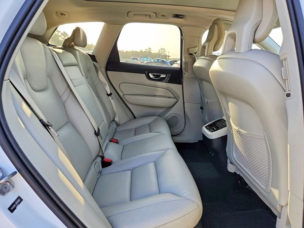 2018 VOLVO XC60 Inscription