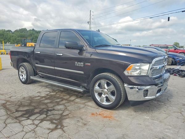 2017 RAM 1500 SLT