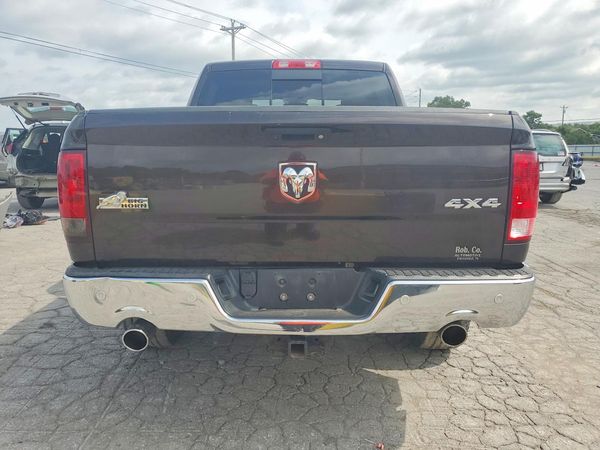 2017 RAM 1500 SLT