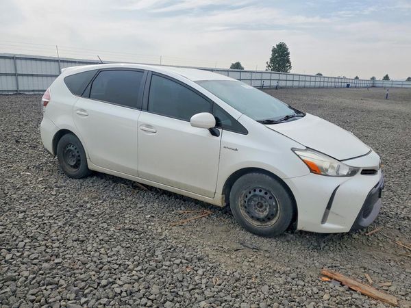 2016 TOYOTA PRIUS — Passenger 3/4