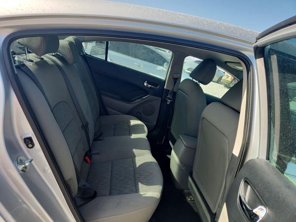 2015 KIA FORTE GL(Middle-low grade)
