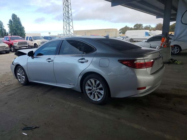 2013 LEXUS ES 300h