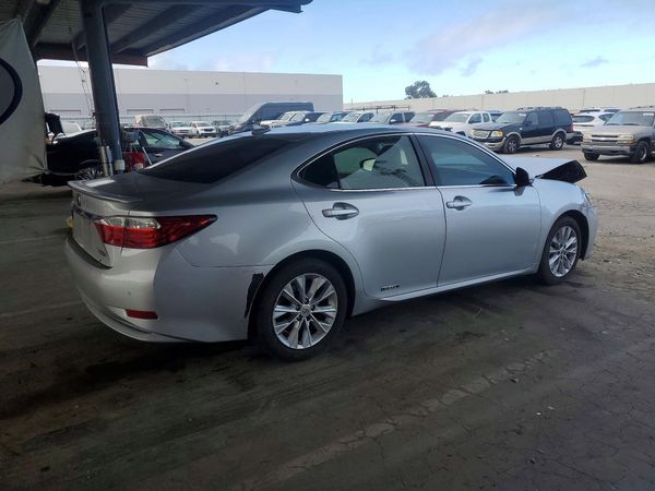 2013 LEXUS ES 300h