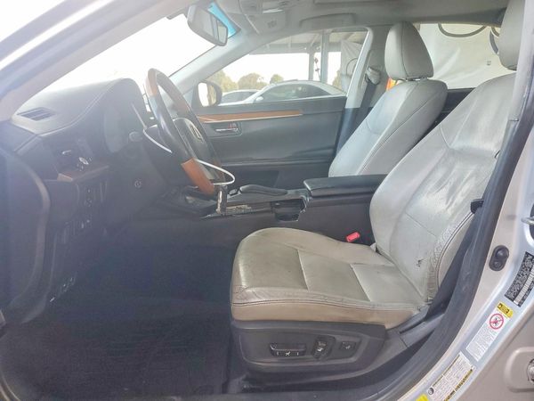 2013 LEXUS ES 300h