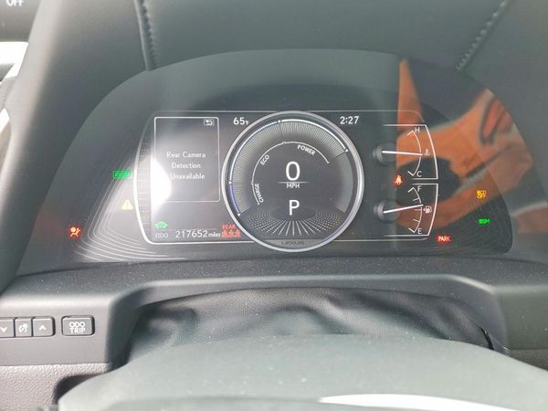2021 LEXUS ES 300h Luxury