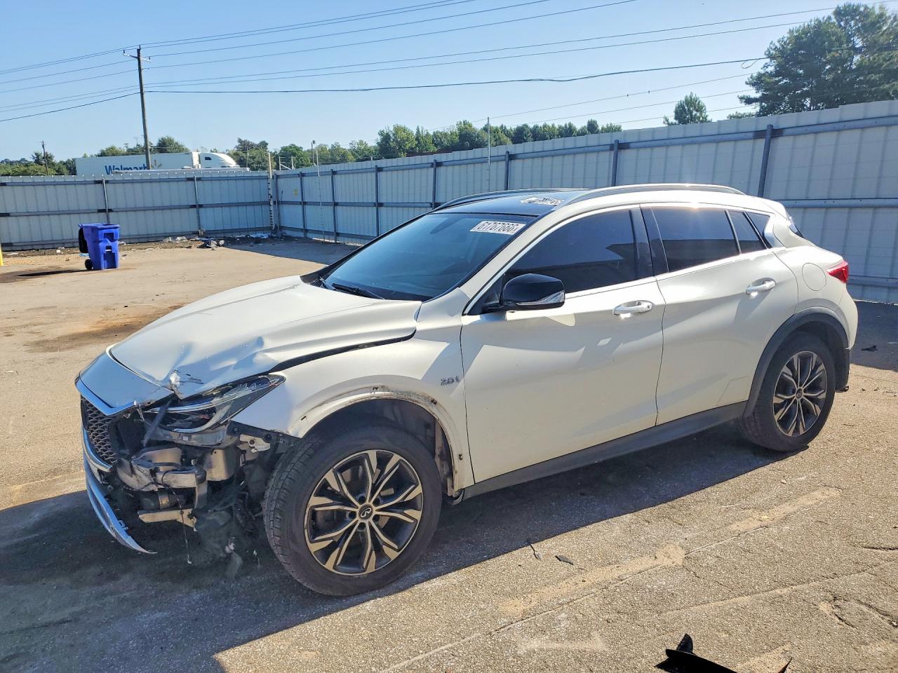 2017 INFINITI QX30