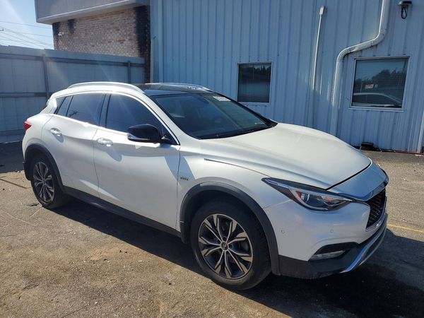 2017 INFINITI QX30