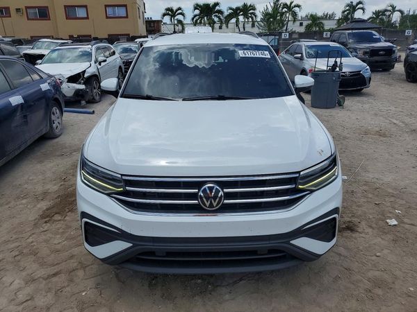 2022 VOLKSWAGEN TIGUAN S