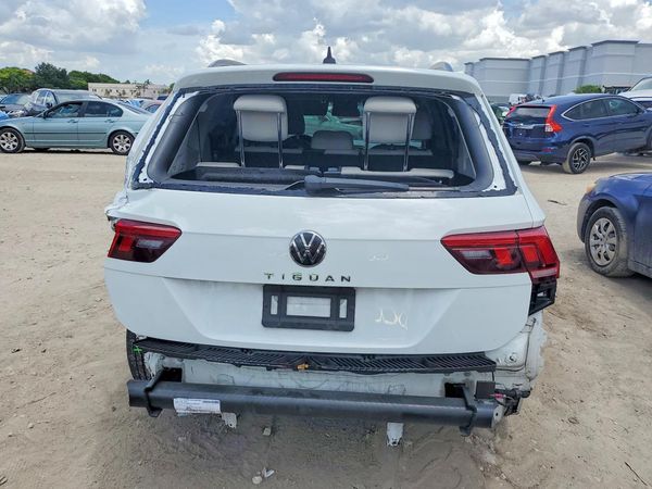 2022 VOLKSWAGEN TIGUAN S