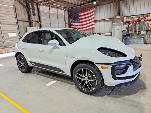 2026 PORSCHE MACAN Macan, Macan T