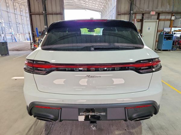 2026 PORSCHE MACAN Macan, Macan T