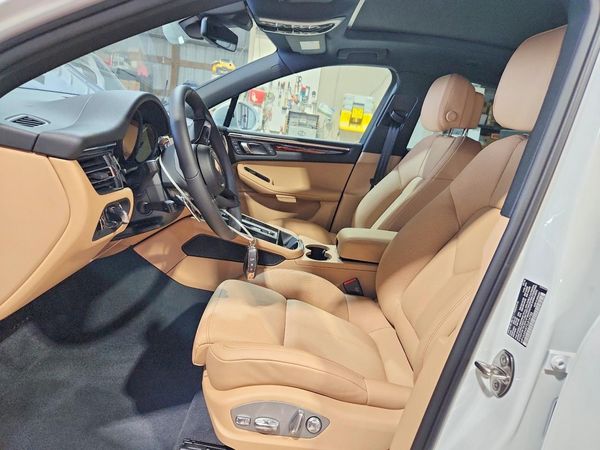 2026 PORSCHE MACAN Macan, Macan T