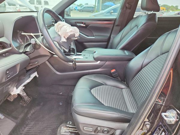 2022 TOYOTA HIGHLANDER XSE