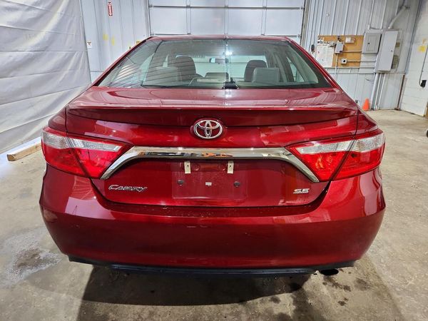 2015 TOYOTA CAMRY