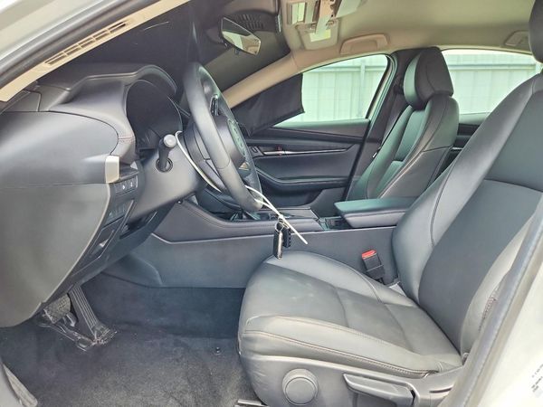 2024 MAZDA 3 Select Sport Package