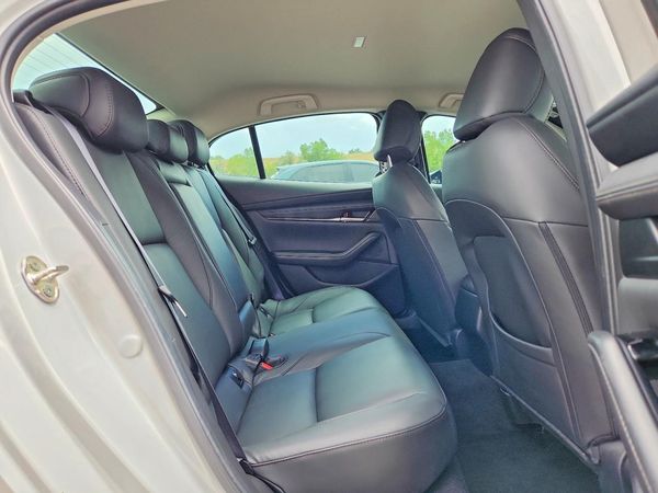 2024 MAZDA 3 Select Sport Package