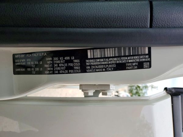2020 JEEP RENEGADE Latitude, Longitude