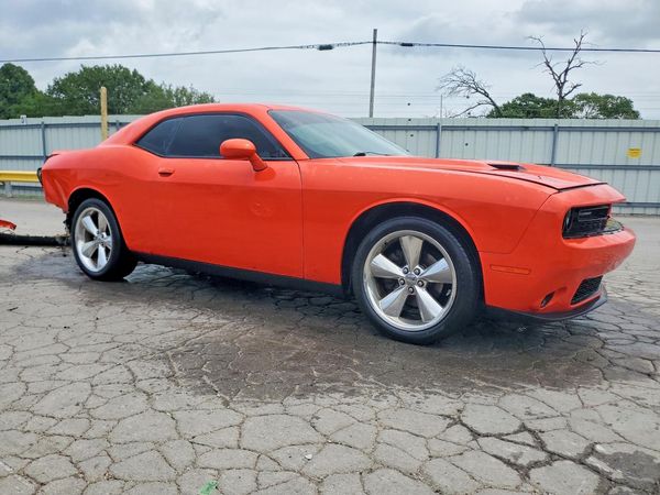 2016 DODGE CHALLENGER SXT