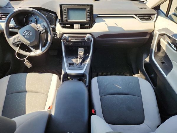 2019 TOYOTA RAV4 XLE / XLE Premium 4WD