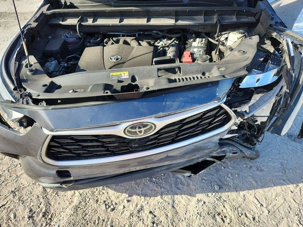 2020 TOYOTA HIGHLANDER L