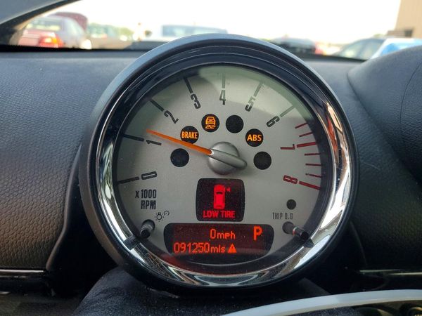 2014 MINI COOPER