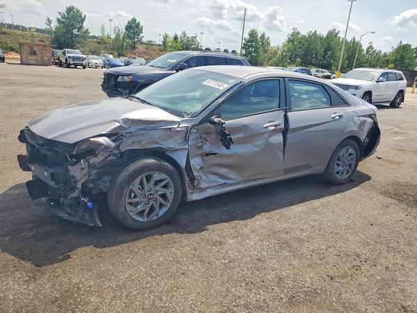 2024 HYUNDAI ELANTRA Blue