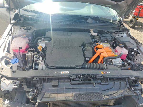 2024 HYUNDAI ELANTRA Blue