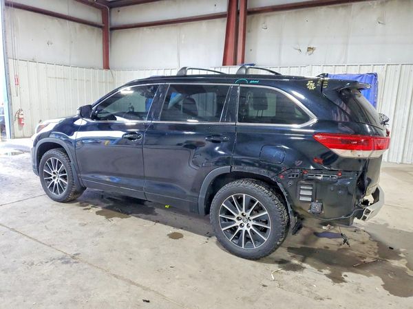 2018 TOYOTA HIGHLANDER