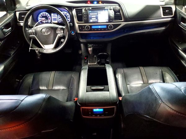 2018 TOYOTA HIGHLANDER