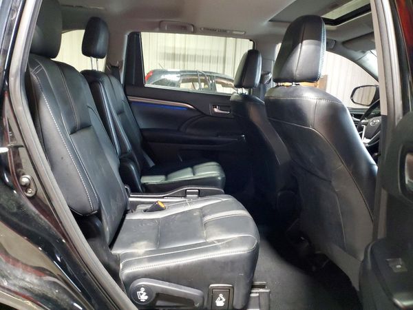2018 TOYOTA HIGHLANDER