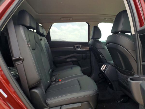 2025 KIA SORENTO