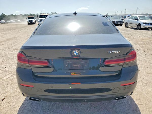 2021 BMW 530