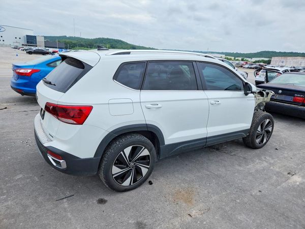 2024 VOLKSWAGEN TAOS 4Motion SE