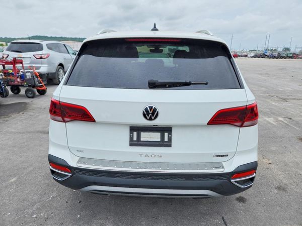 2024 VOLKSWAGEN TAOS 4Motion SE