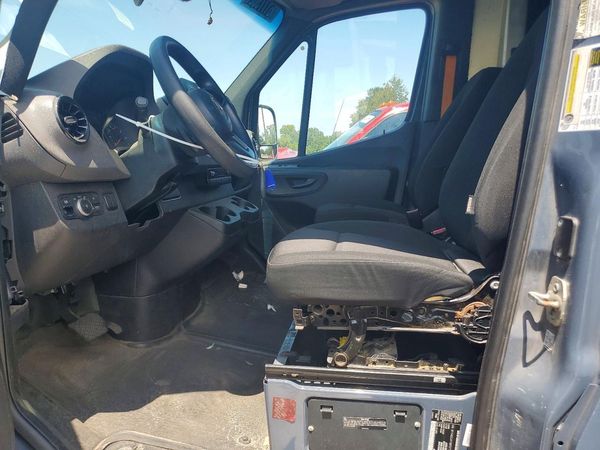 2021 MERCEDES-BENZ SPRINTER 907 (VS30) — DENT
