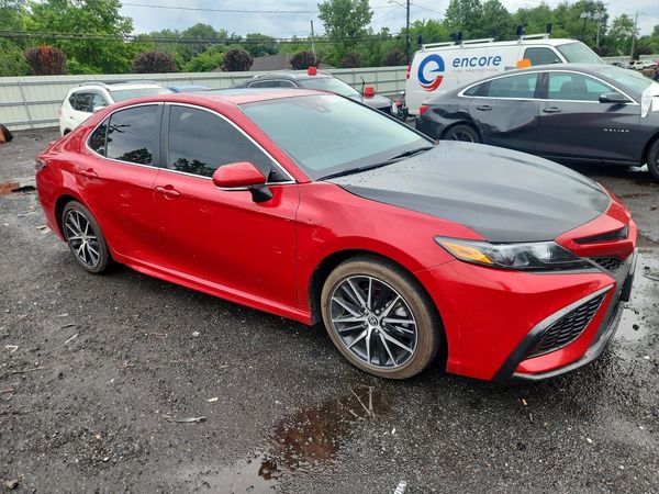 2022 TOYOTA CAMRY SE