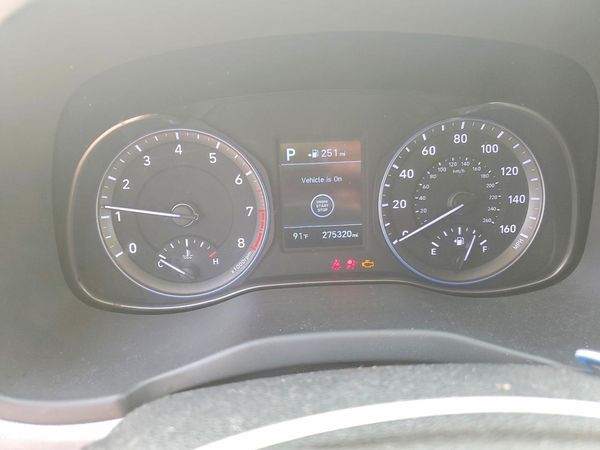 2018 HYUNDAI KONA SEL with Tech Pkg