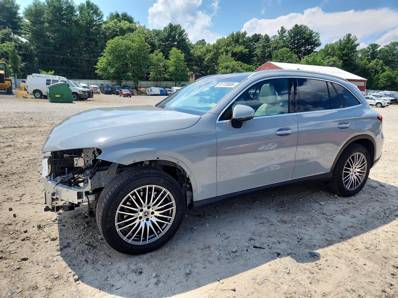 2026 MERCEDES-BENZ GLC