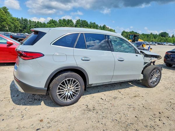 2026 MERCEDES-BENZ GLC