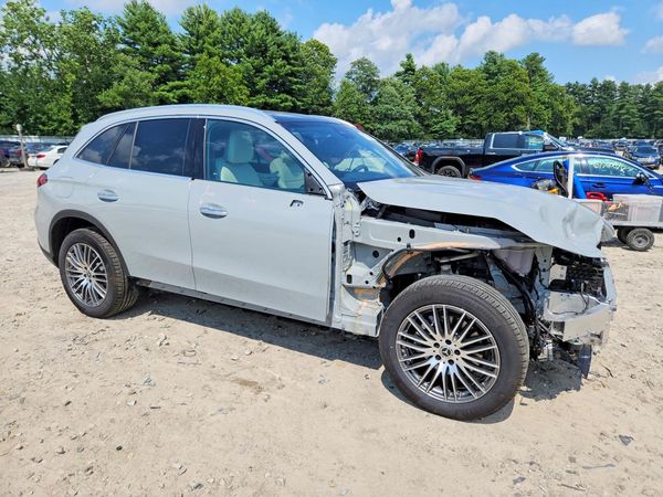 2026 MERCEDES-BENZ GLC