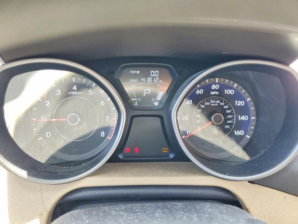 2013 HYUNDAI ELANTRA