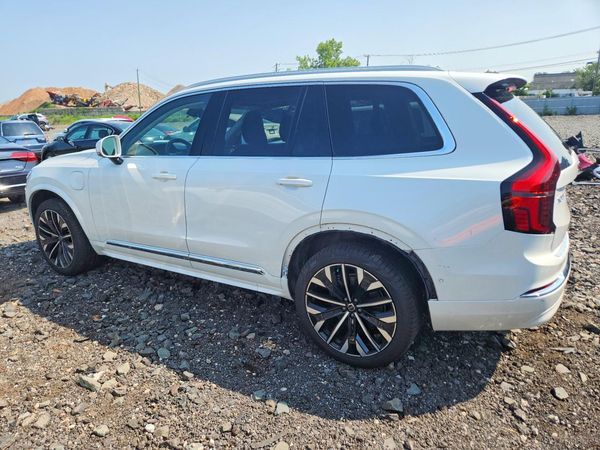 2025 VOLVO XC90