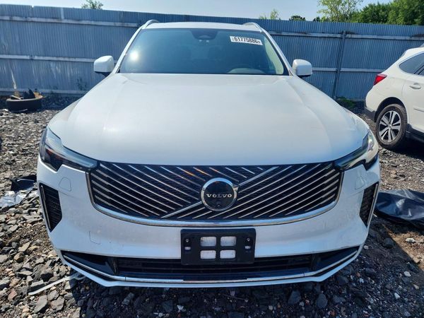 2025 VOLVO XC90