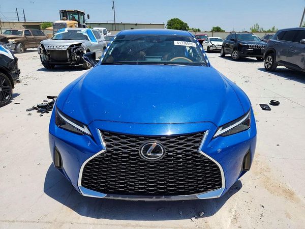2023 LEXUS IS 300 Premium
