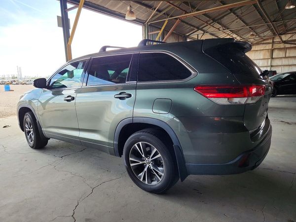 2018 TOYOTA HIGHLANDER LE/LE Plus