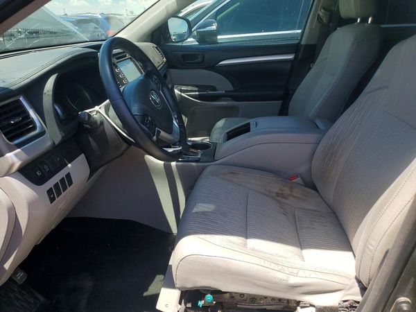 2018 TOYOTA HIGHLANDER LE/LE Plus