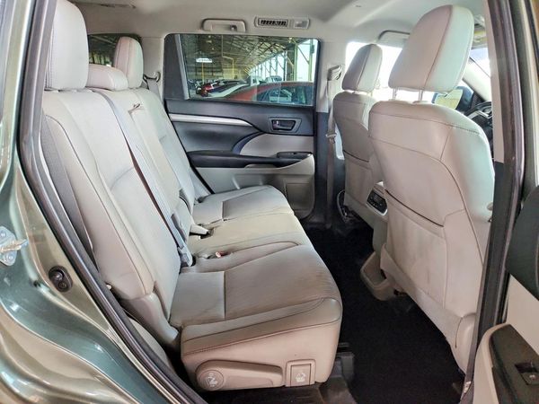 2018 TOYOTA HIGHLANDER LE/LE Plus