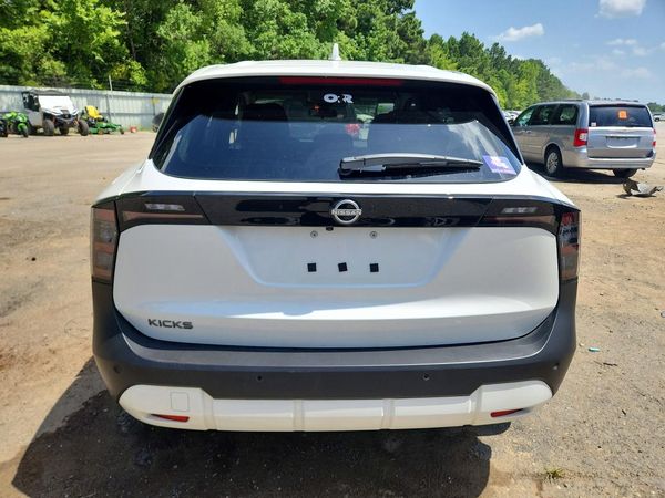 2025 NISSAN KICKS