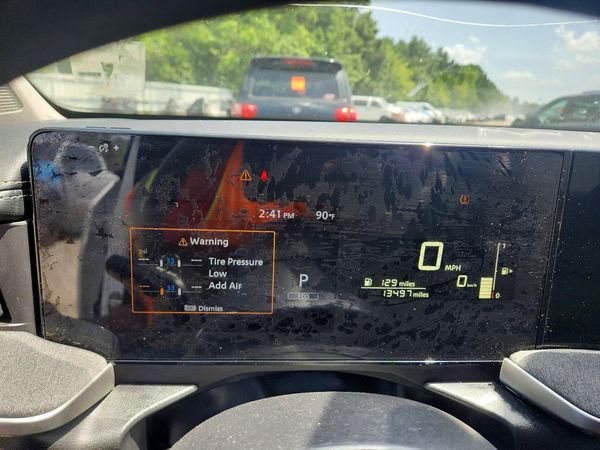 2025 NISSAN KICKS